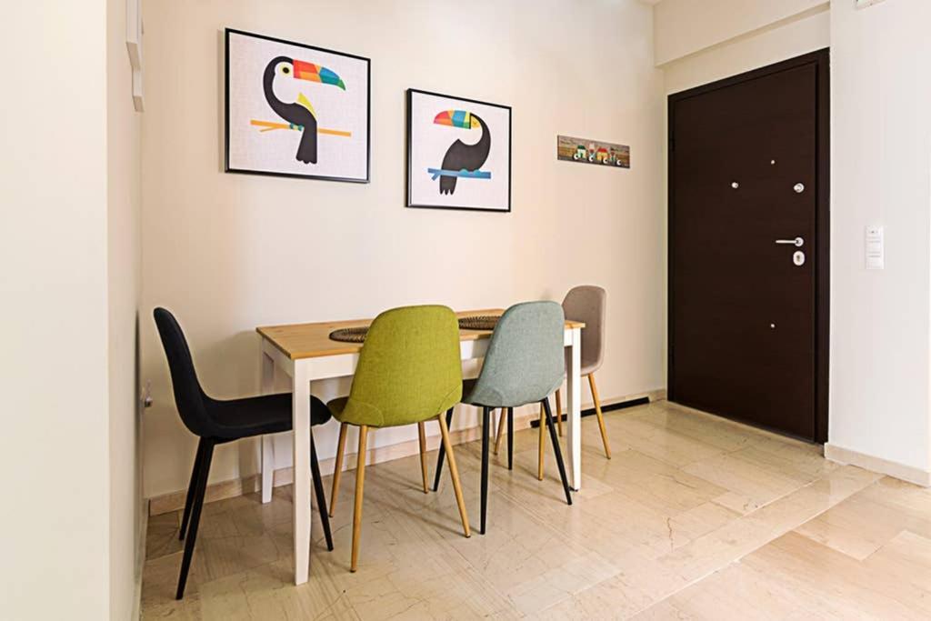 Cozy Flat With 1 Bedroom Next To Metro Station Athén Kültér fotó